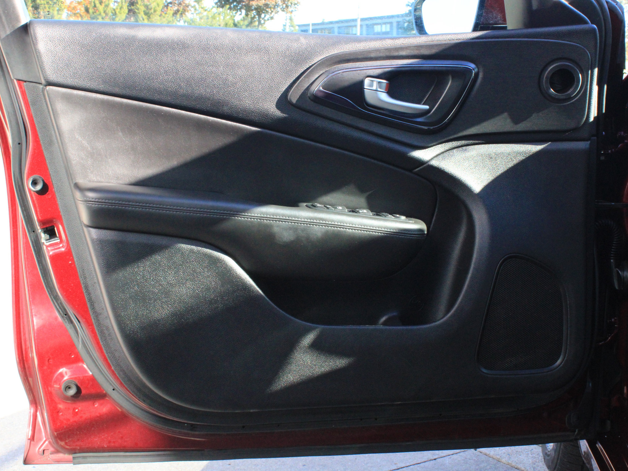 Used 2016 Chrysler 200 S w/ Comfort Group FWD image 9