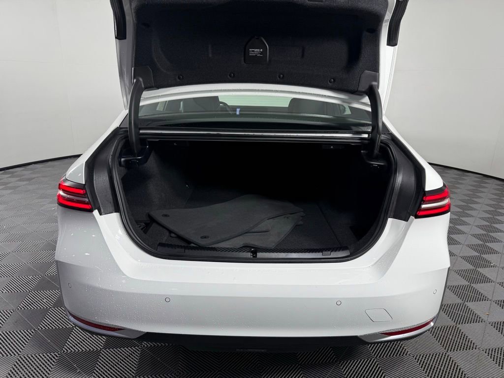 Used 2025 BMW i5 xDrive40 w/ M Sport Package image 25