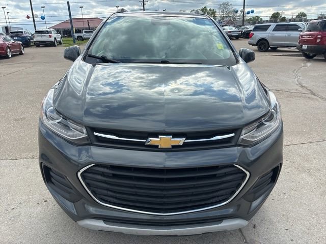 Used 2020 Chevrolet Trax LT FWD image 2