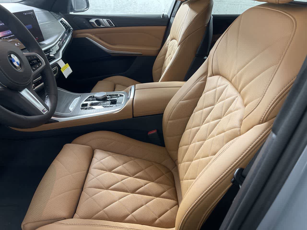 Used 2024 BMW X7 xDrive40i w/ M Sport Package AWD/4WD image 9
