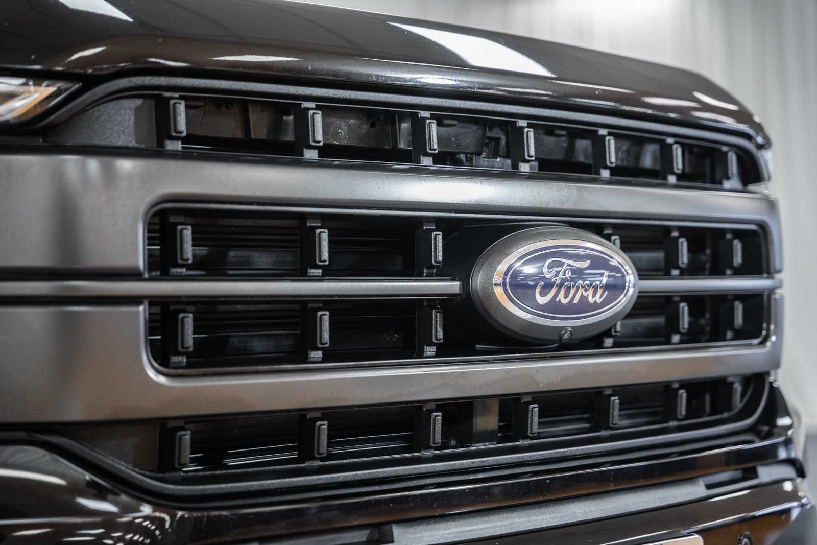 Used 2023 Ford F150 Lariat w/ Equipment Group 502A High AWD/4WD image 9