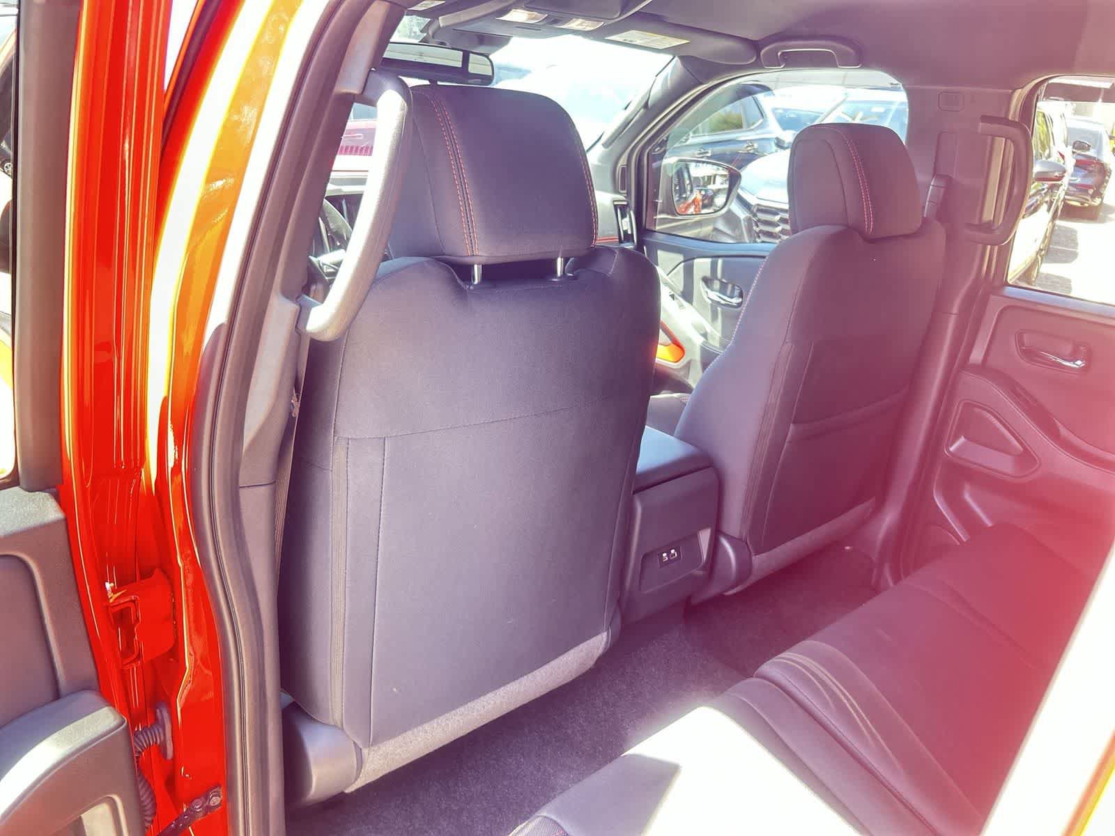 Used 2025 Nissan Frontier Pro-X w/ Black Accent Package RWD image 12