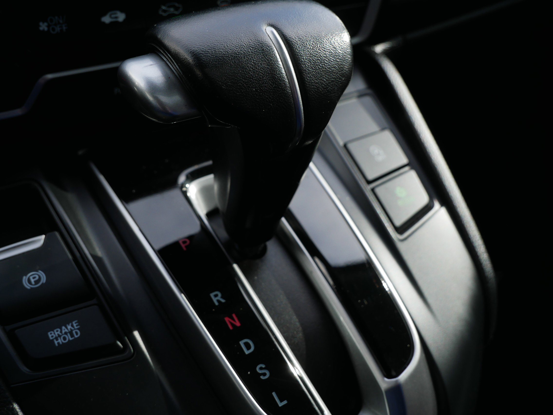 Used 2020 Honda CR-V Touring image 15