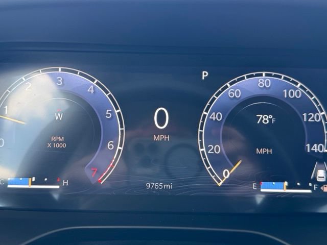 Used 2023 Jeep Grand Cherokee Limited w/ Luxury Tech Group II AWD/4WD image 13