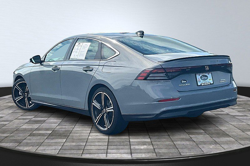 Used 2024 Honda Accord Sport image 11