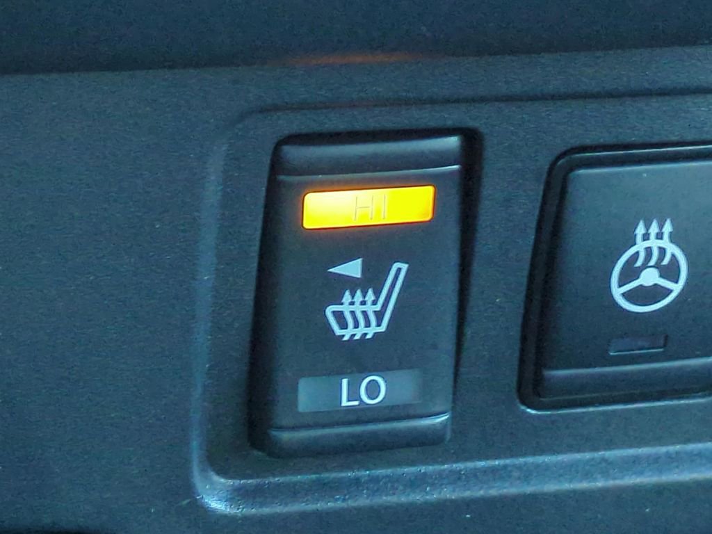 Used 2023 Nissan Frontier PRO-4X w/ Pro-4X Premium Package image 18