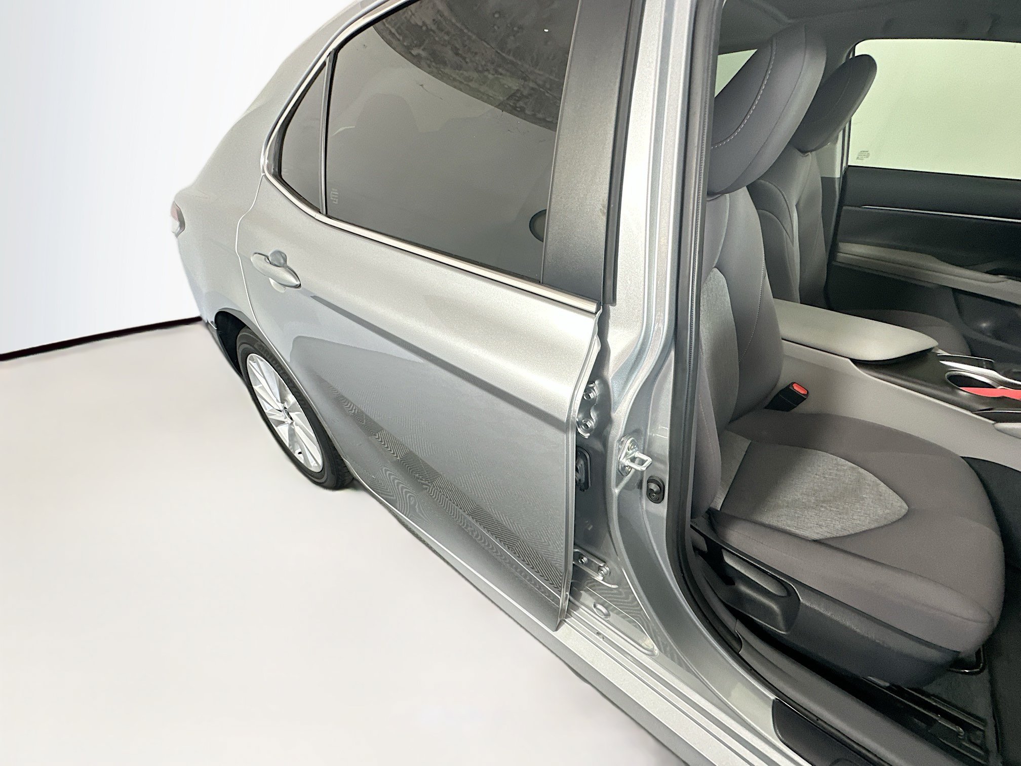 Used 2024 Toyota Camry LE w/ Convenience Package FWD image 28