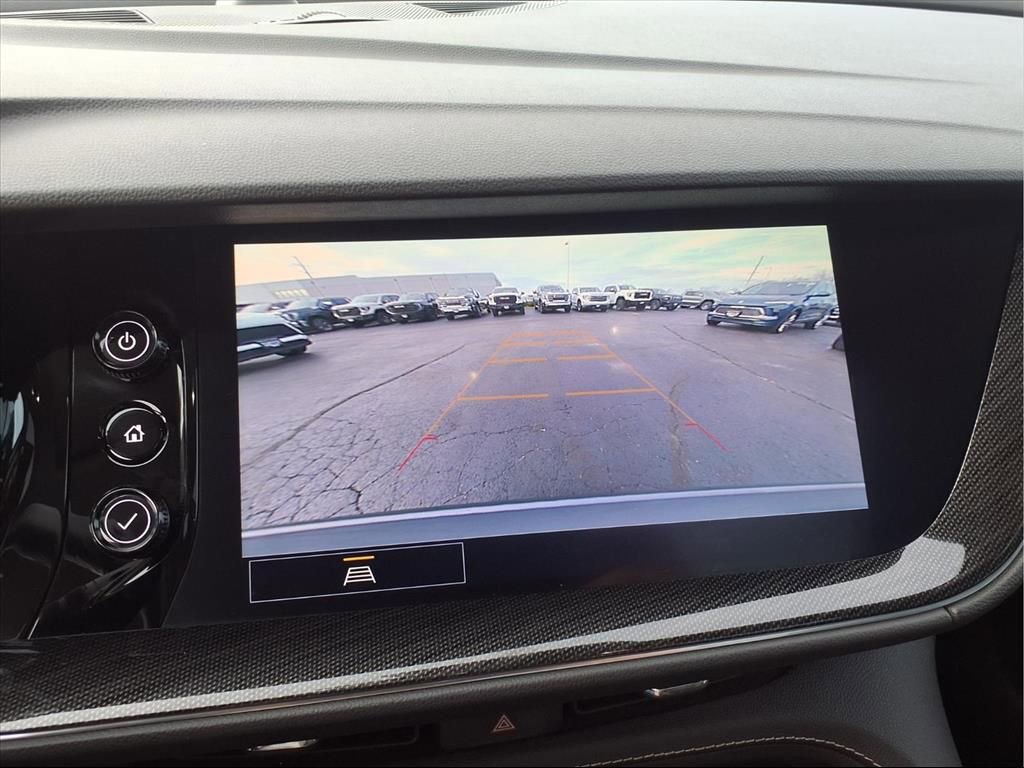 Used 2021 Buick Envision Essence image 9