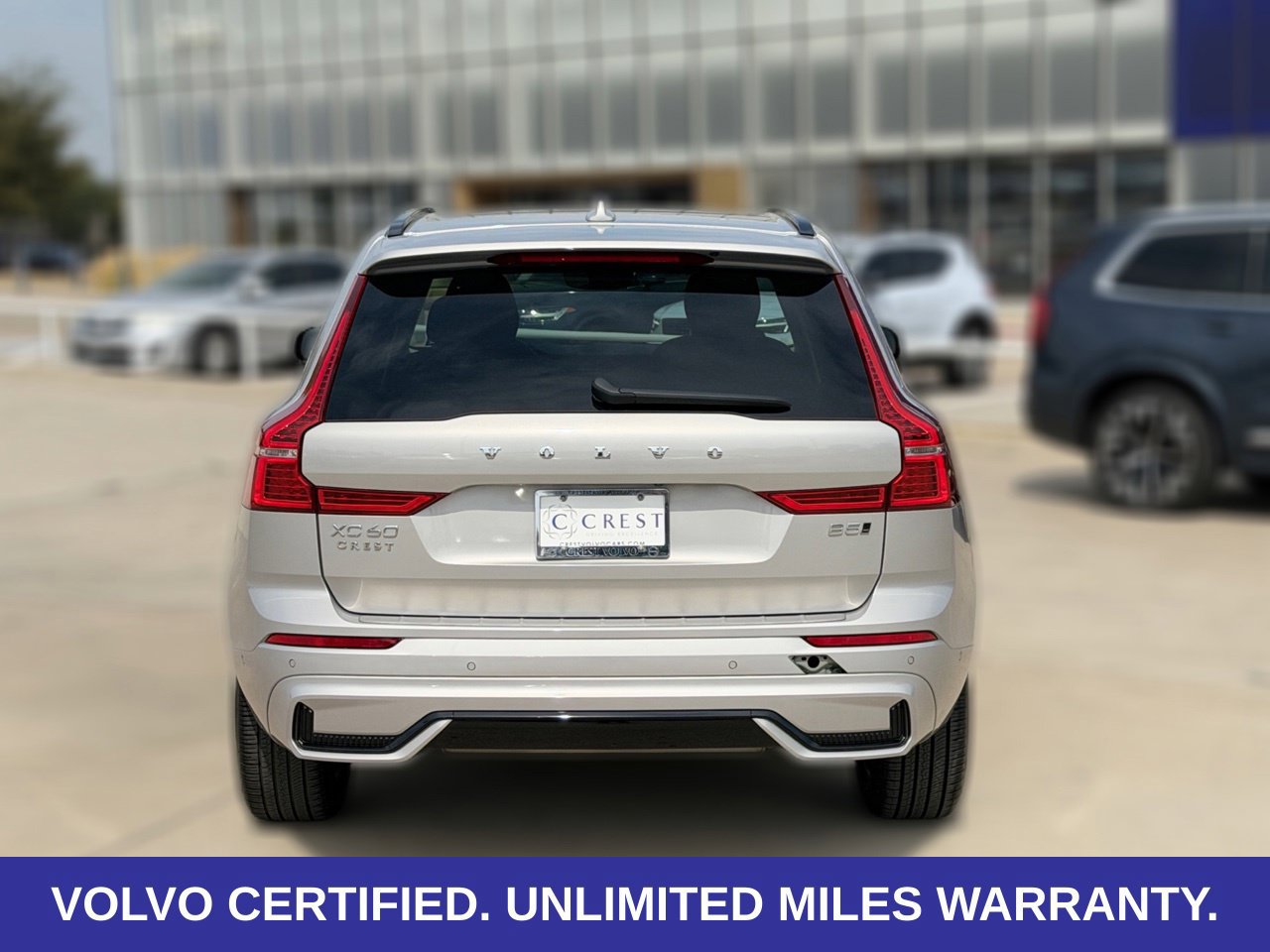 Certified 2025 Volvo XC60 B5 Plus AWD/4WD image 9