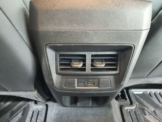 Used 2025 Chevrolet Colorado Z71 w/ Technology Package AWD/4WD image 41