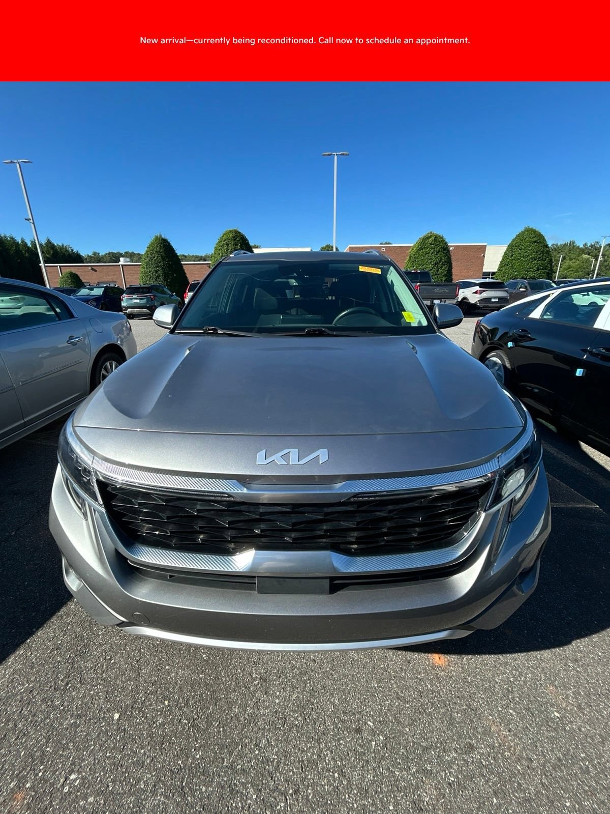 Certified 2023 Kia Seltos SX w/ SX Sunroof Package AWD/4WD image 2