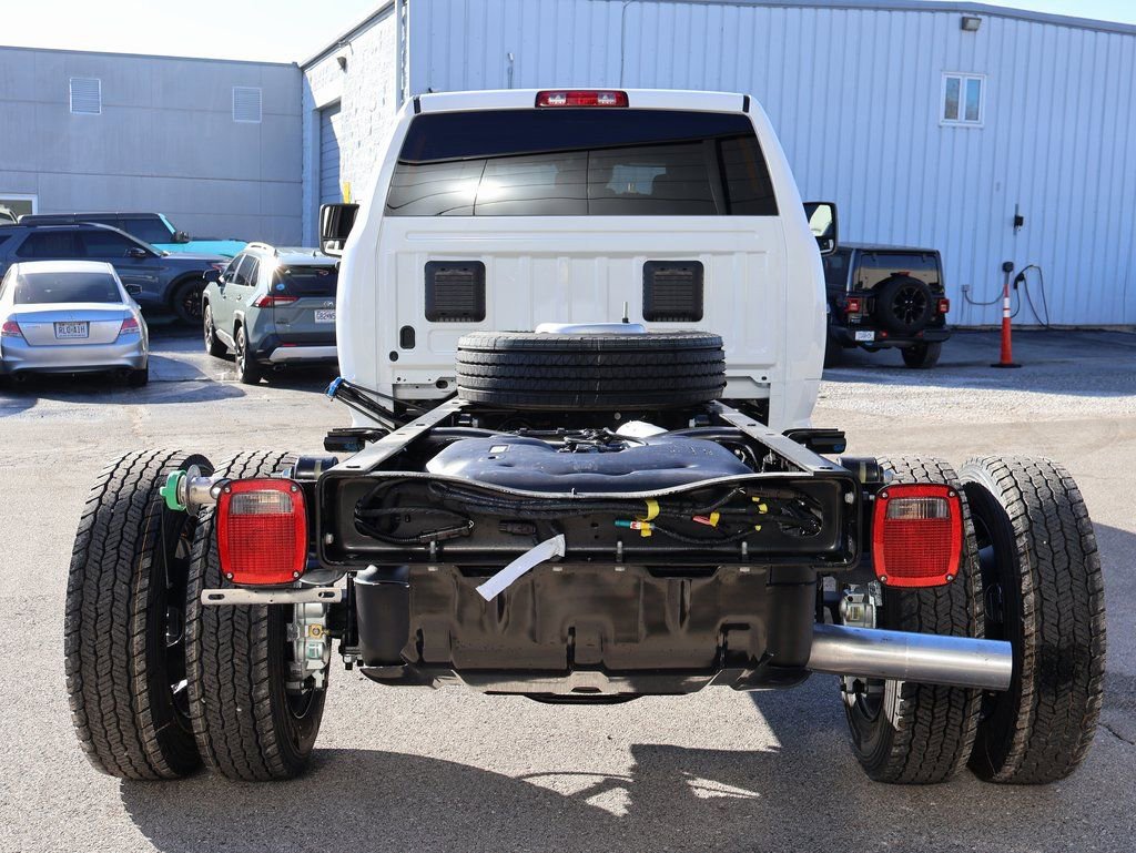 New 2026 RAM 5500 Tradesman AWD/4WD image 4