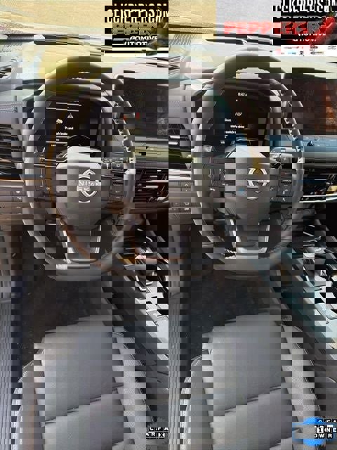 Used 2025 Nissan Rogue SL w/ Tech Package image 7