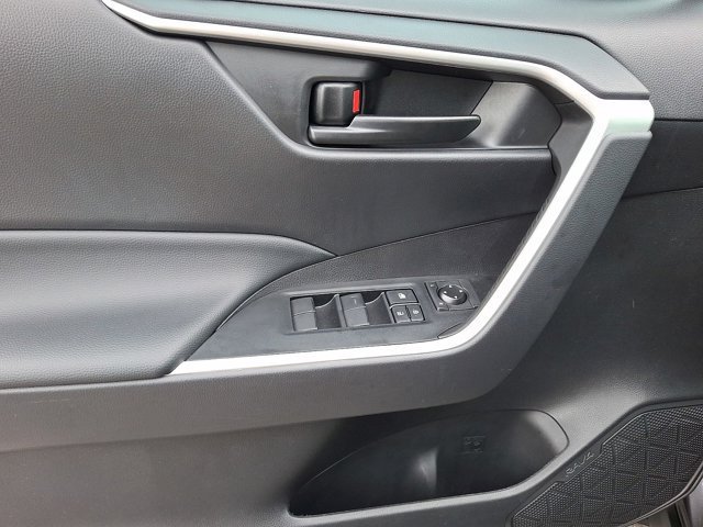 Used 2023 Toyota RAV4 LE FWD image 14