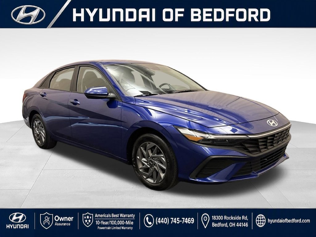 Used 2024 Hyundai Elantra SEL FWD image 3