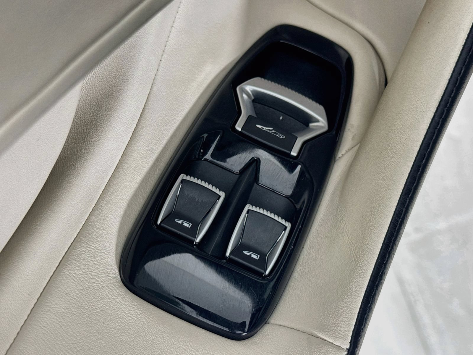 Used 2025 McLaren GTS RWD image 16