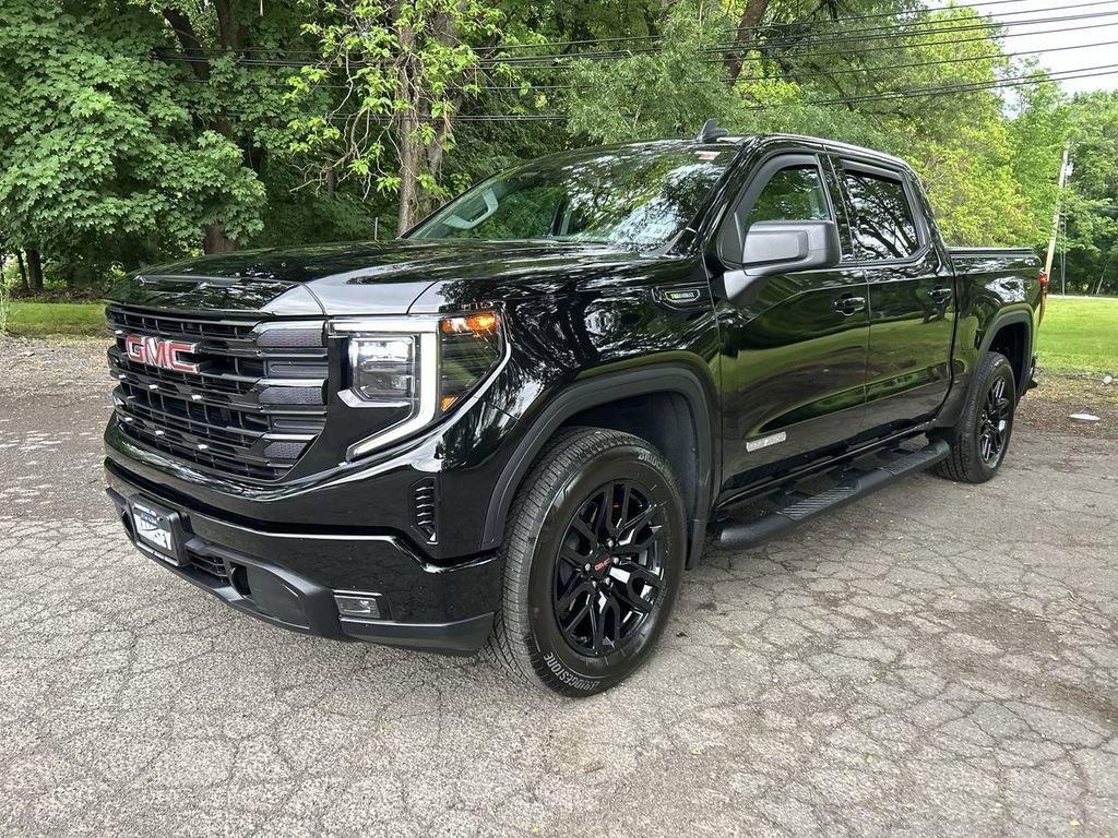 Used 2025 GMC Sierra 1500 Elevation AWD/4WD image 4