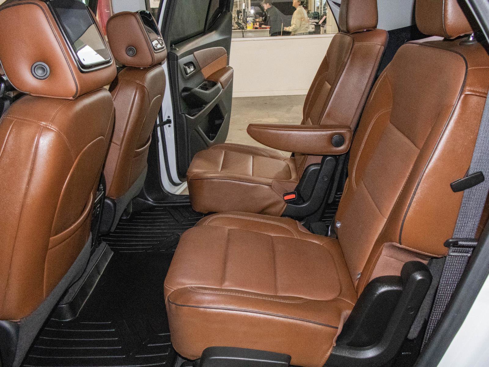 Used 2020 Chevrolet Traverse High Country image 16