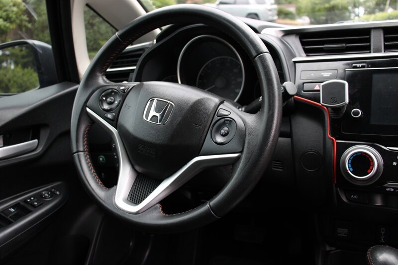 Used 2018 Honda Fit Sport image 17