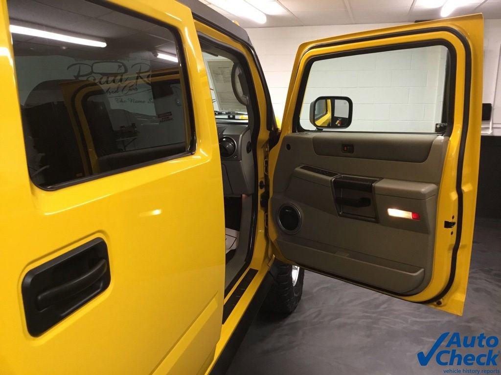 Used 2003 HUMMER H2 w/ Preferred Equipment Group image 43