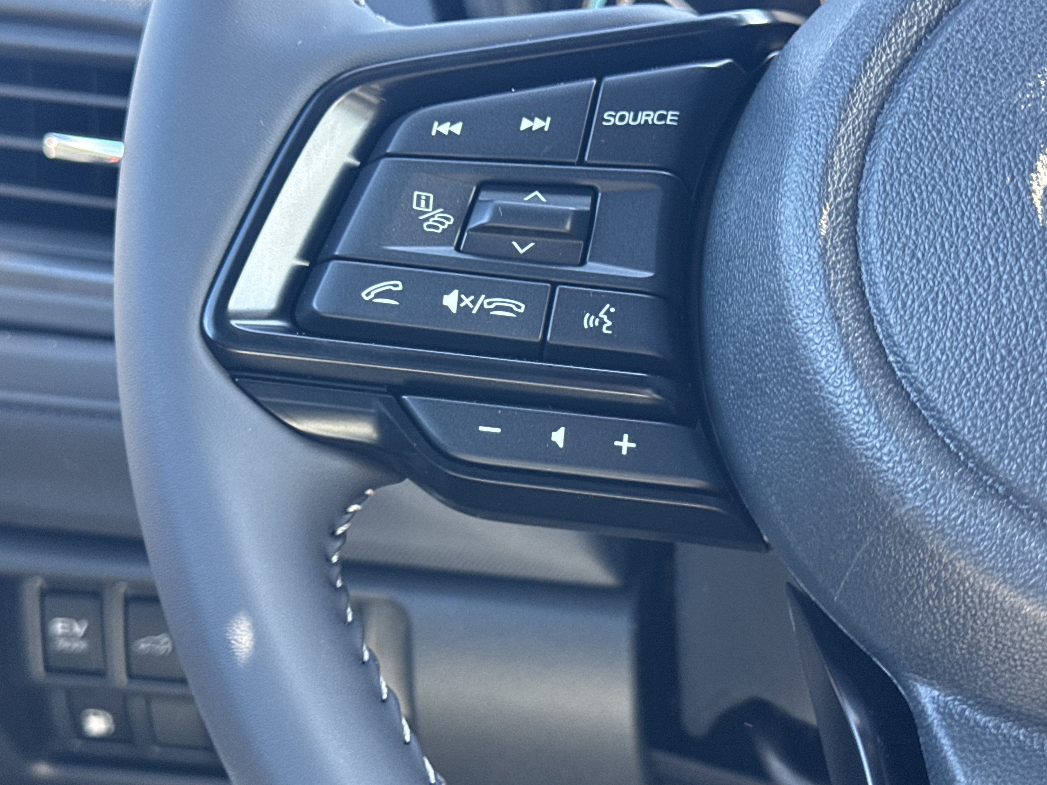 New 2026 Subaru Forester Premium AWD/4WD image 4
