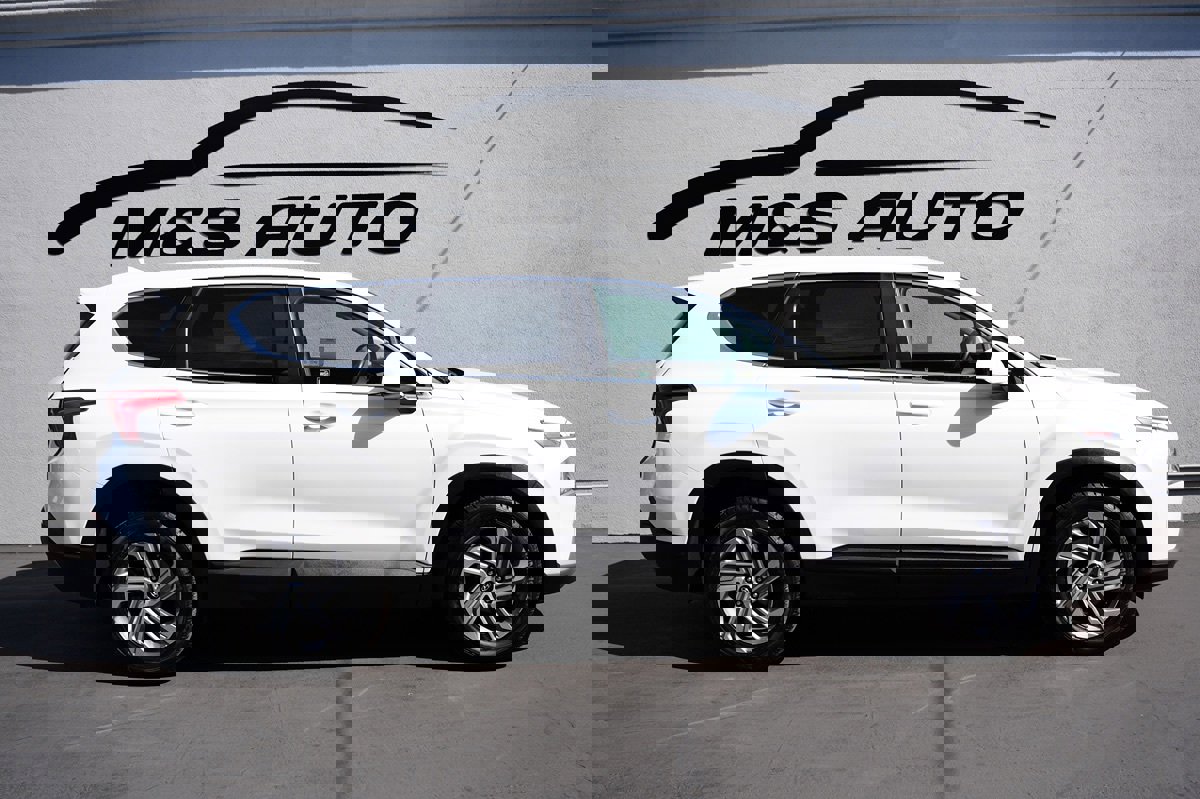 Used 2021 Hyundai Santa Fe SE image 8