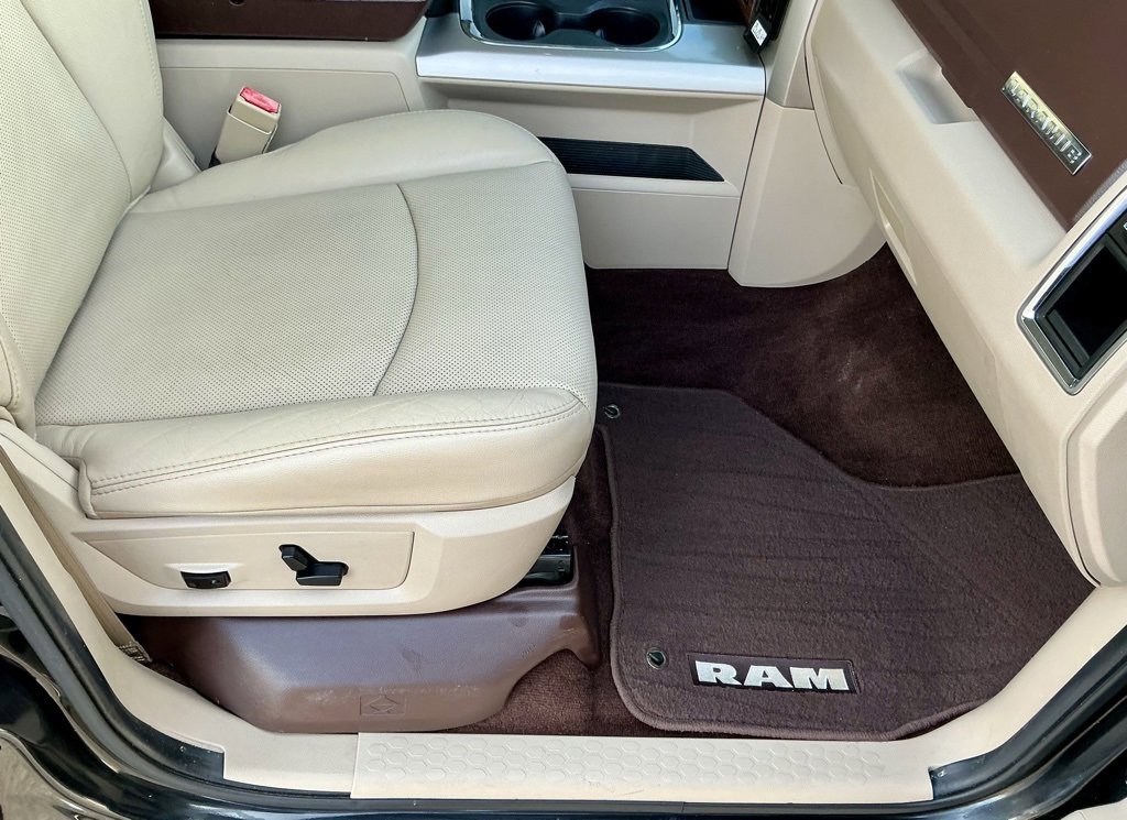 Used 2016 RAM 1500 Laramie w/ Convenience Group image 23