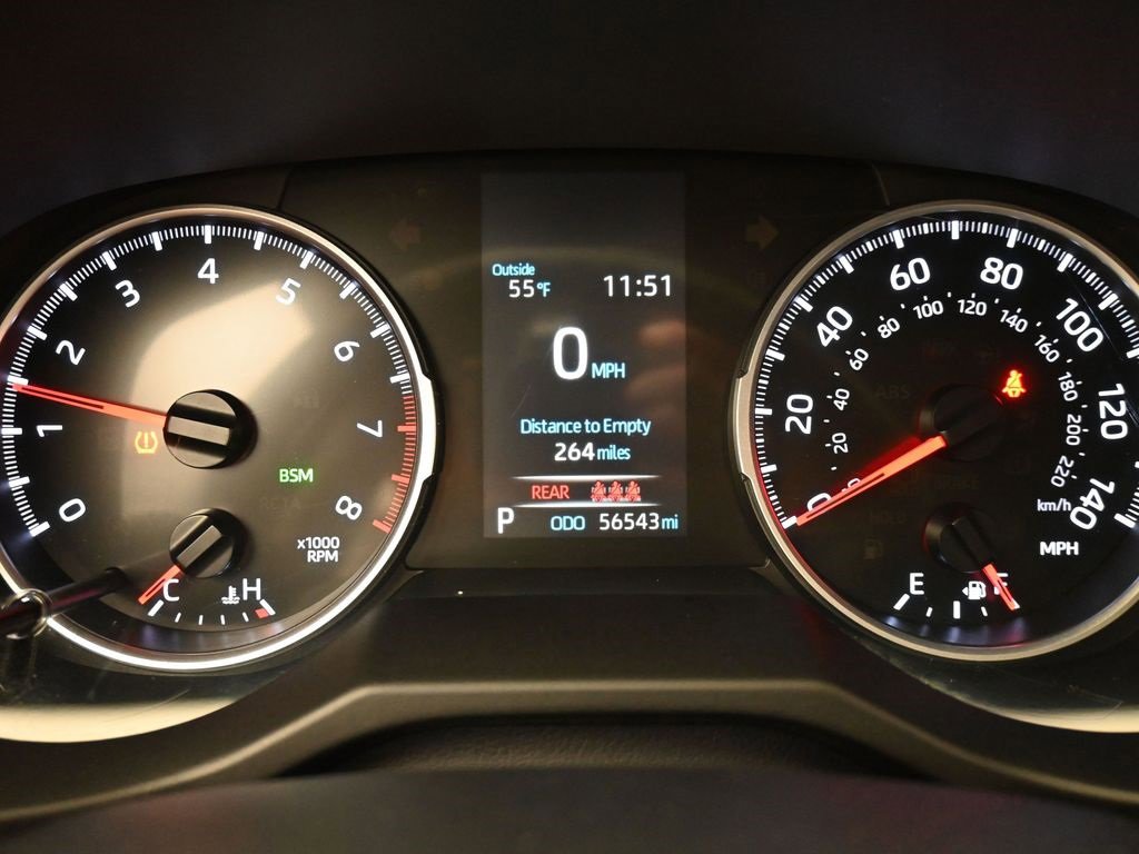 Used 2019 Toyota RAV4 LE w/ Carpet Mat Package image 19