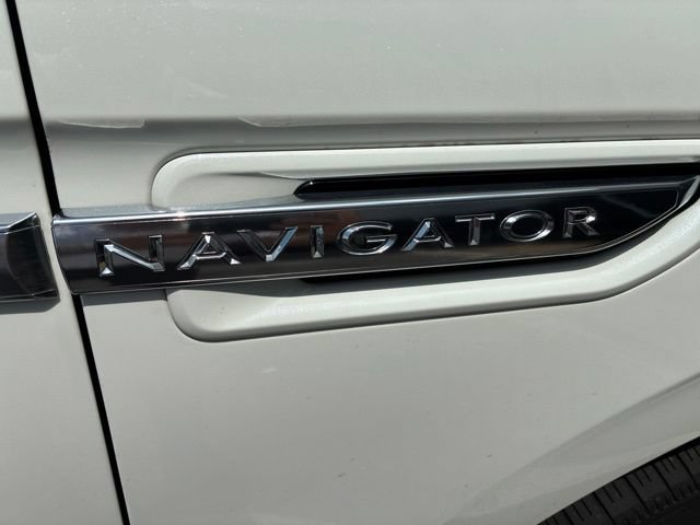 Used 2020 Lincoln Navigator Reserve w/ Luxury Package AWD/4WD image 9