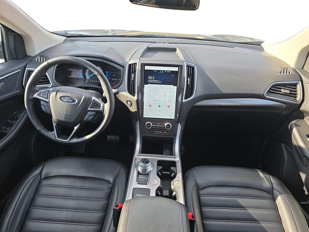 Used 2024 Ford Edge SEL image 9