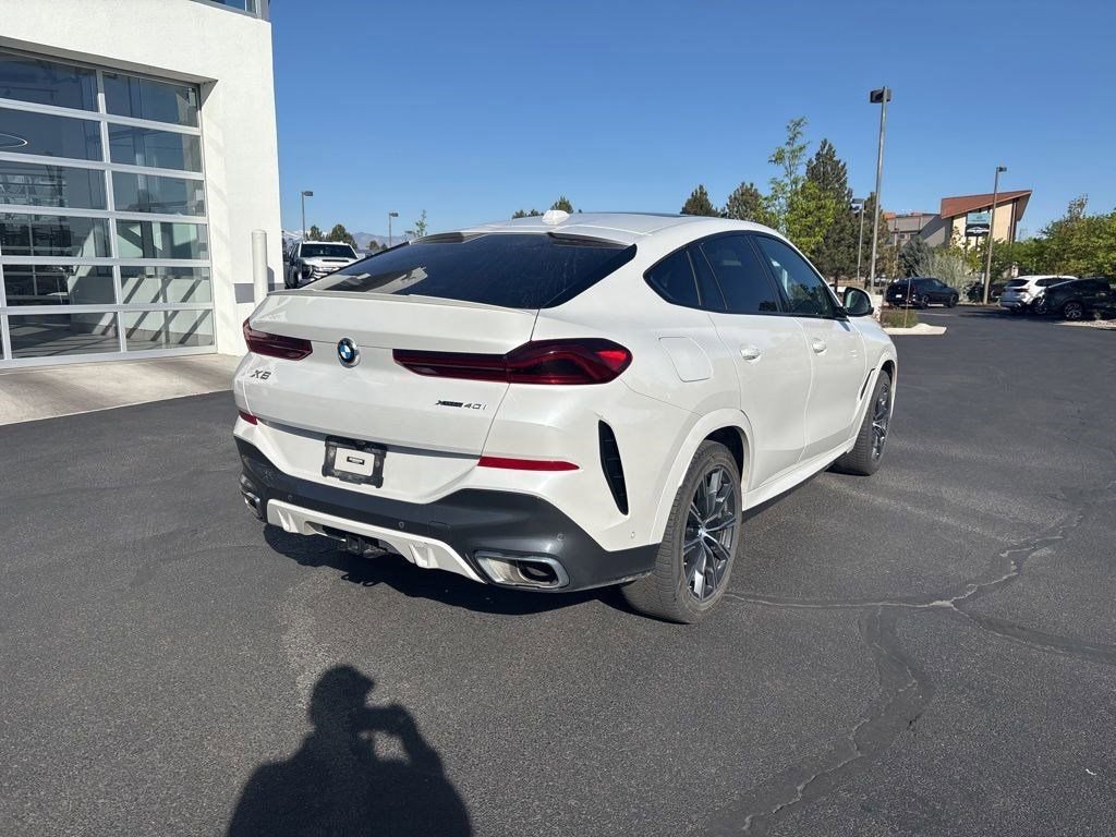 Used 2024 BMW X6 xDrive40i w/ Premium Package AWD/4WD image 5