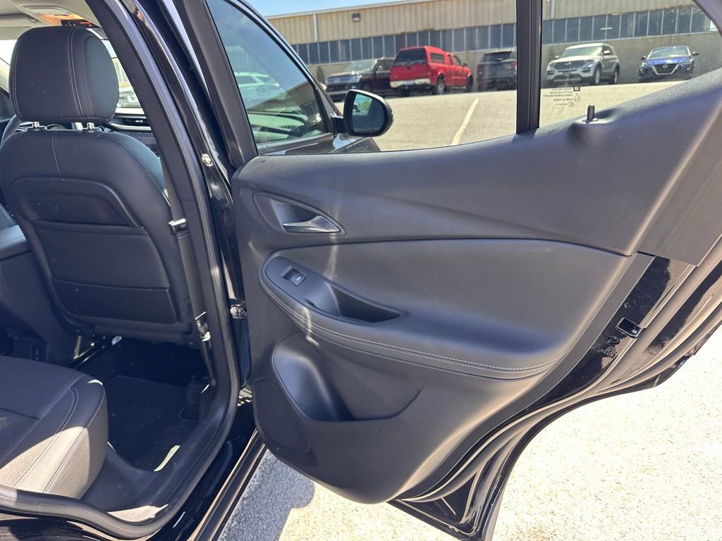 Used 2023 Buick Encore GX Select image 19