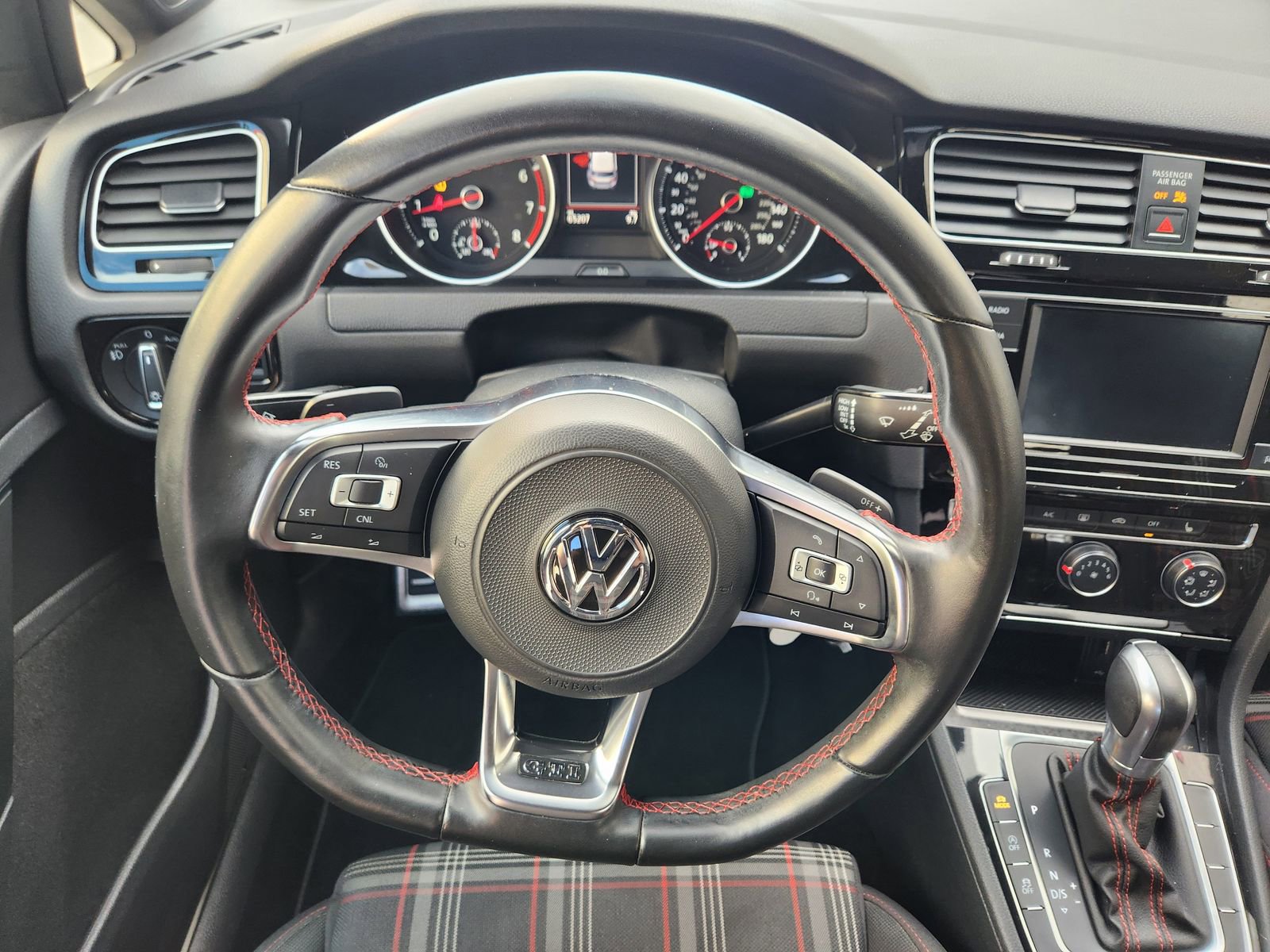 Used 2018 Volkswagen GTI S image 31
