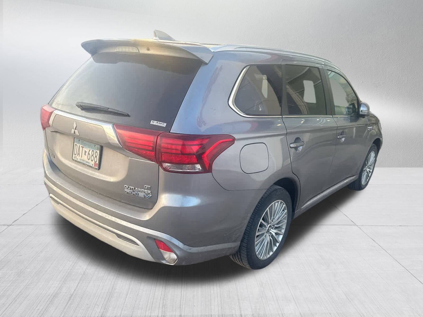 Used 2019 Mitsubishi Outlander GT image 2