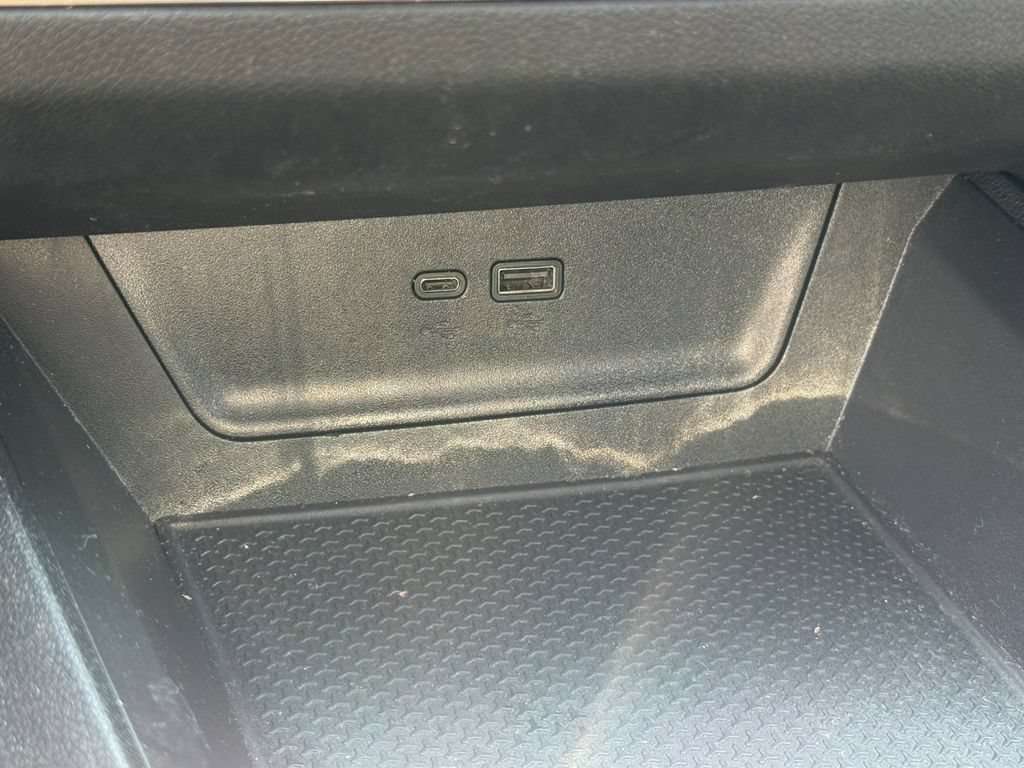 Used 2025 Chevrolet Equinox LT FWD image 36