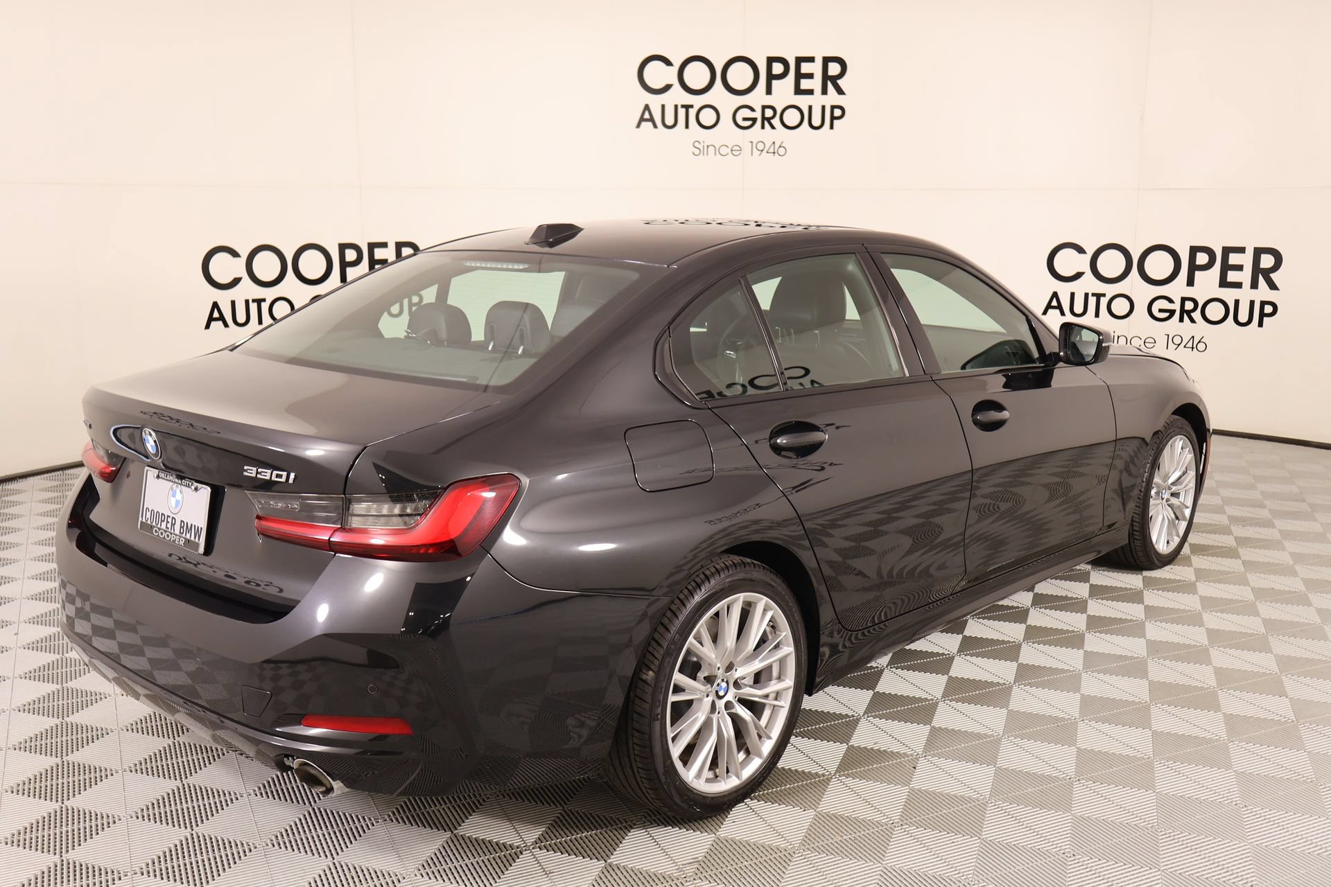 Used 2023 BMW 330i xDrive Sedan AWD/4WD image 22