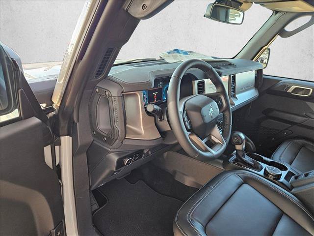New 2026 Ford Bronco Outer Banks w/ Sasquatch Package AWD/4WD image 3