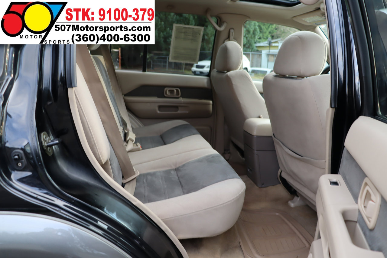 Used 2001 Nissan Pathfinder SE image 15