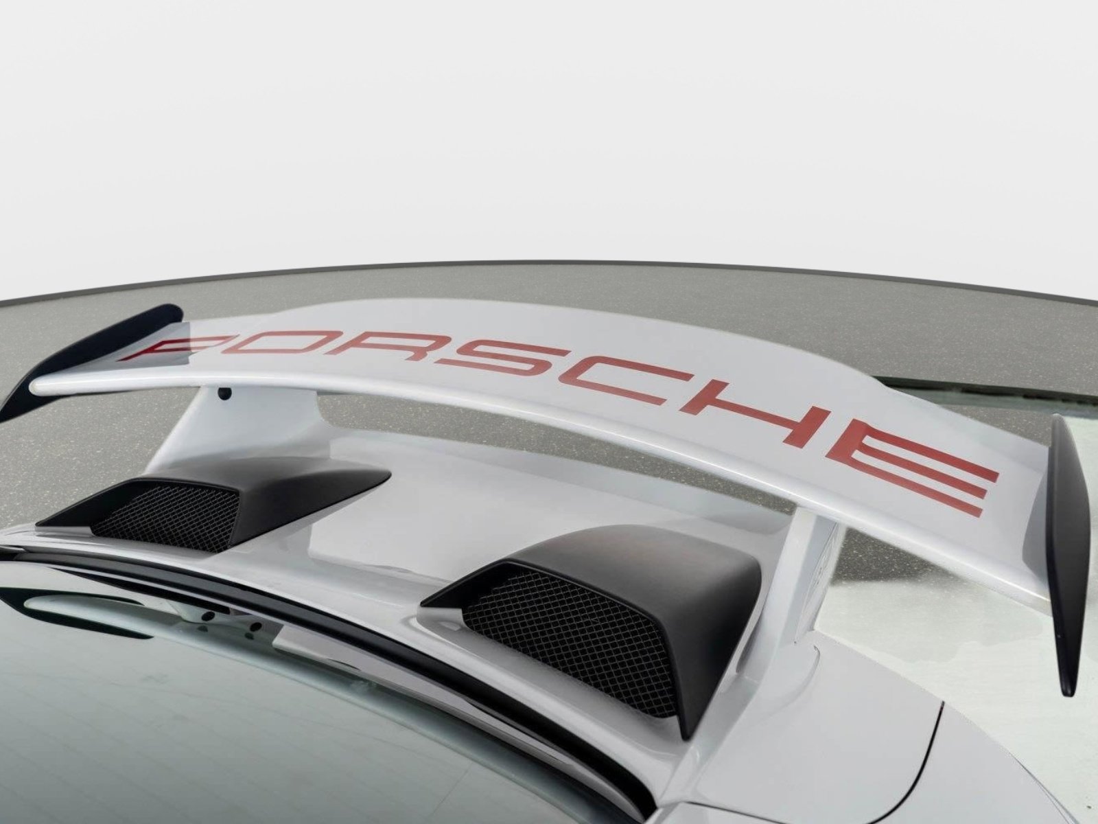 Used 2018 Porsche 911 GT3 w/ Sport Chrono Package RWD image 28