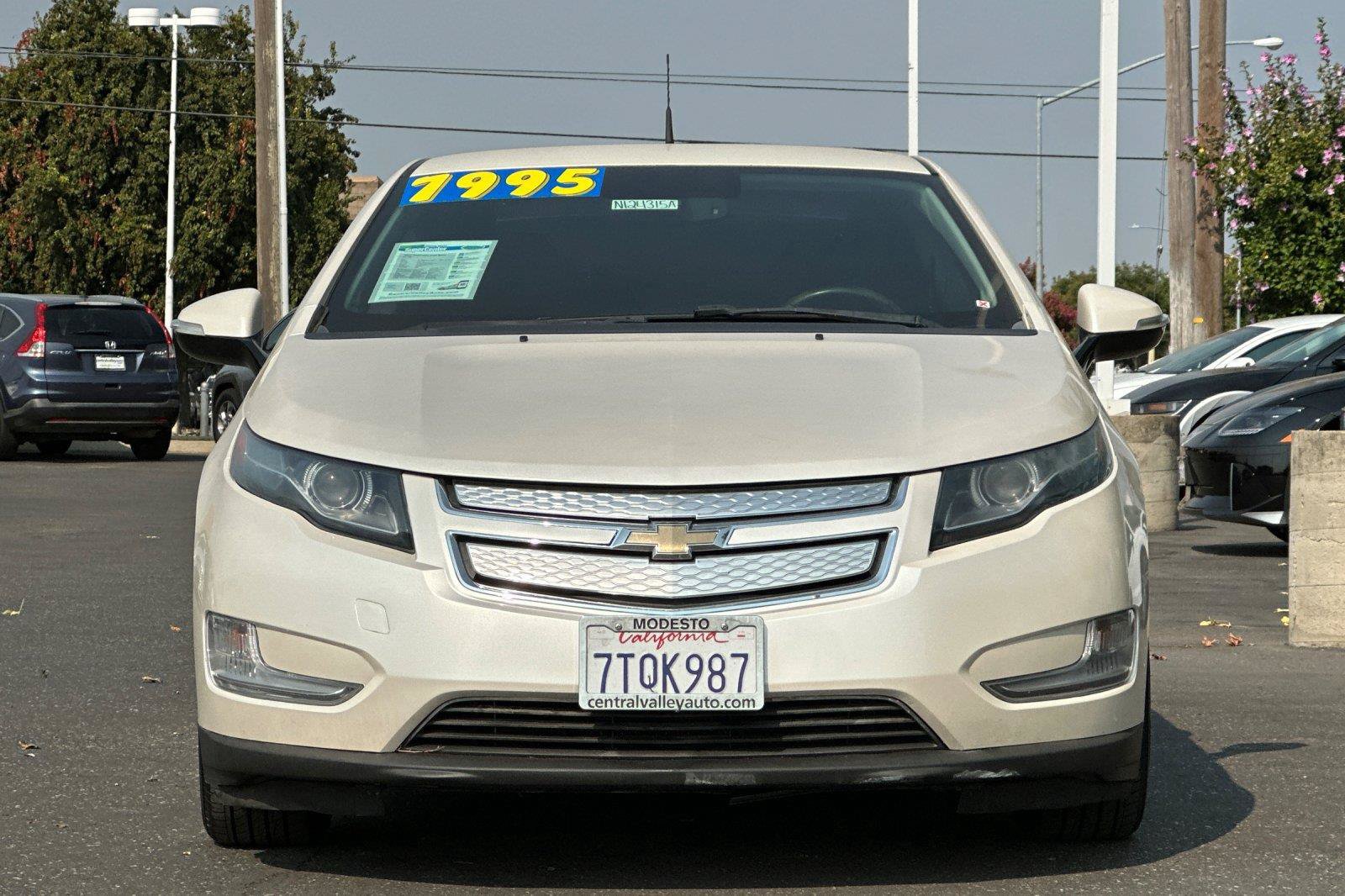 Used 2013 Chevrolet Volt Premium w/ Premium Trim Package FWD image 9