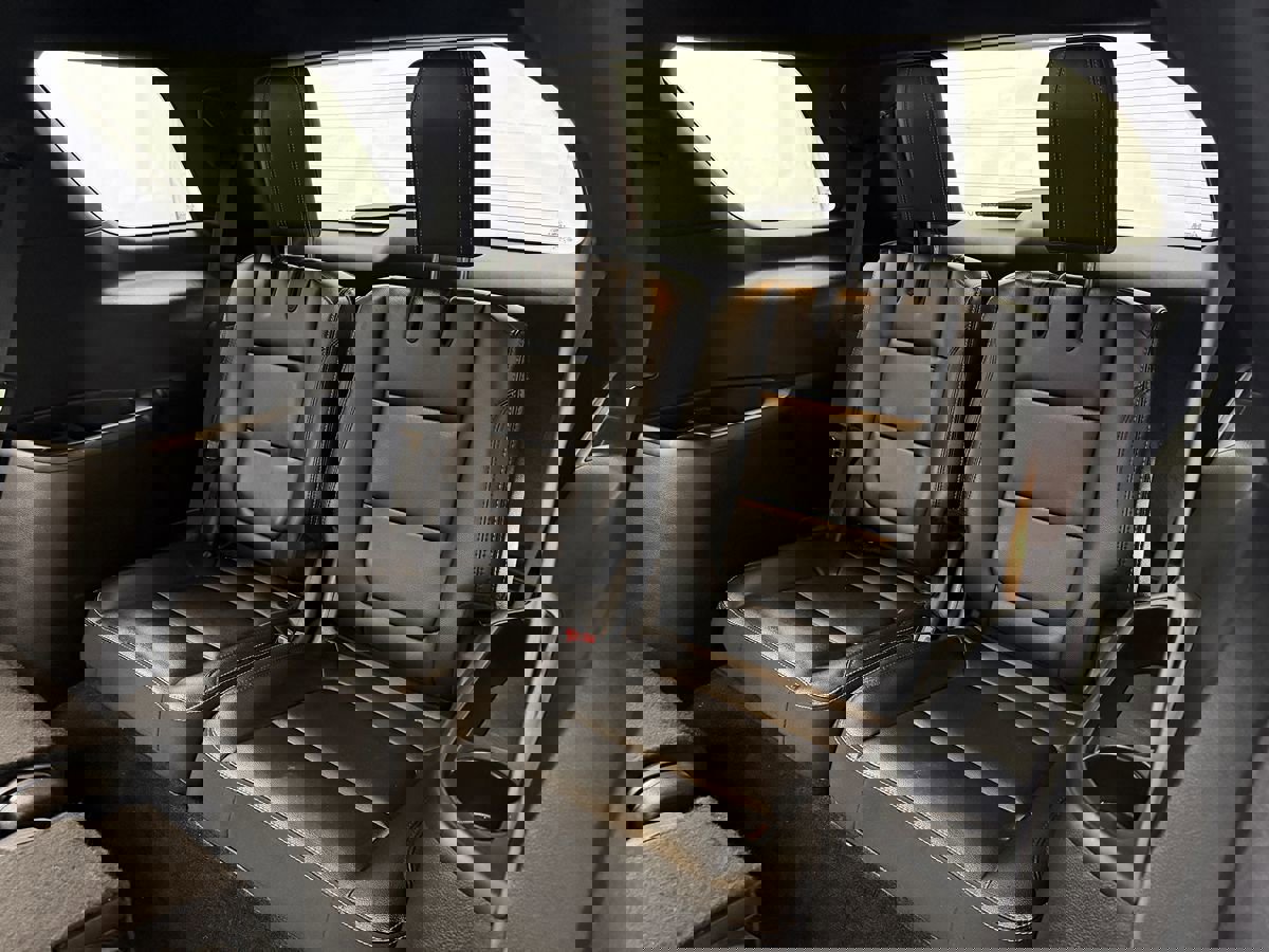 Used 2016 Ford Explorer Limited image 30