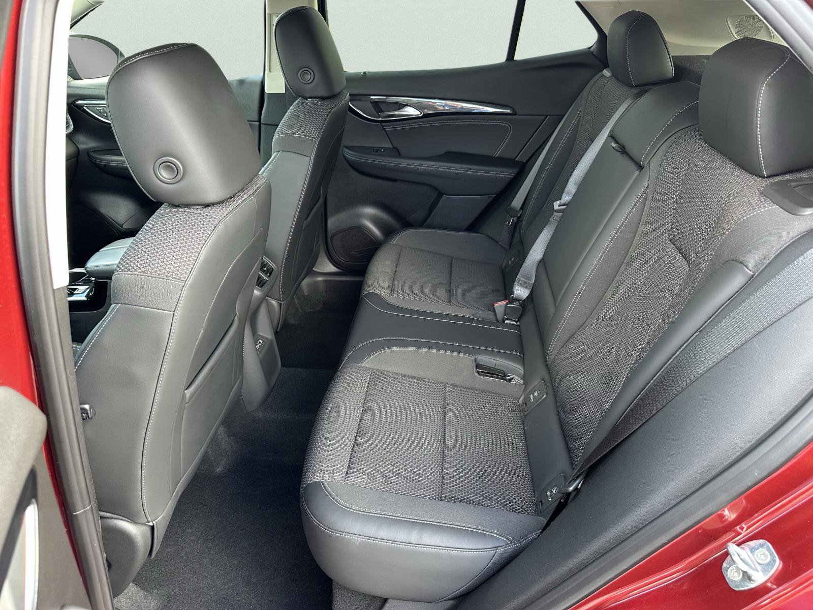 Used 2022 Buick Envision Preferred image 16