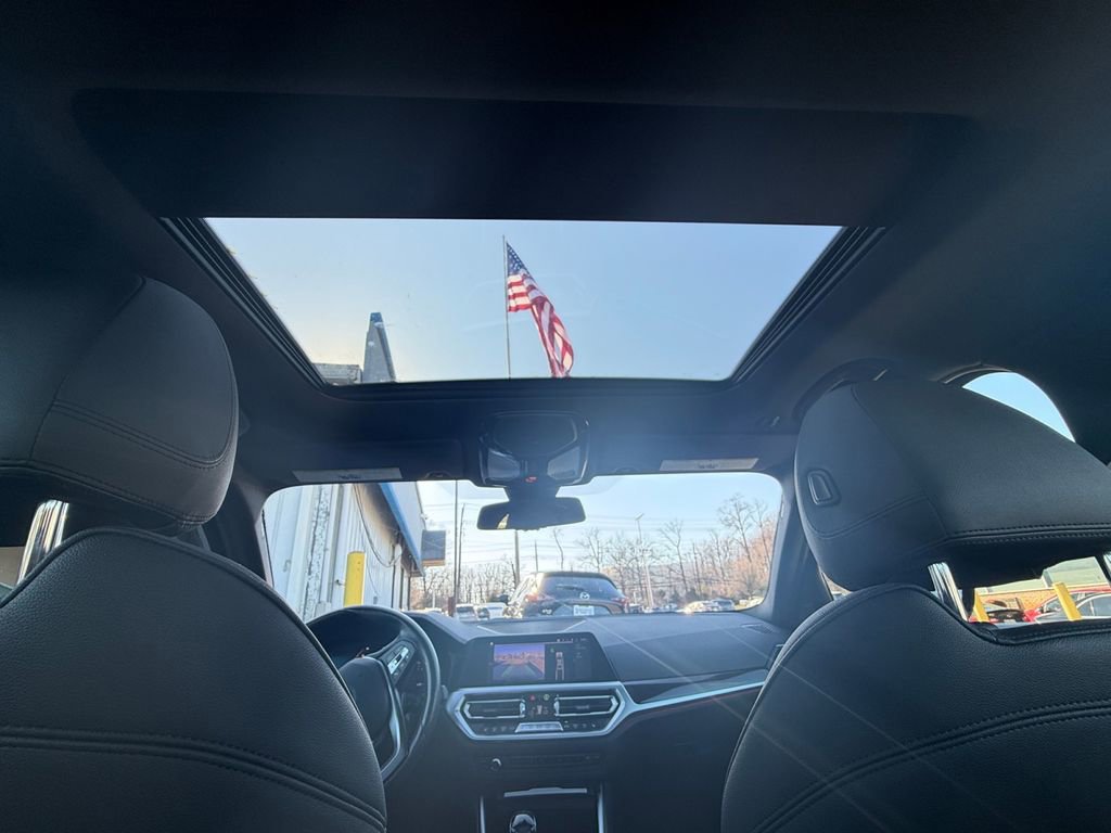 Used 2021 BMW 330i xDrive Sedan w/ Convenience Package image 25