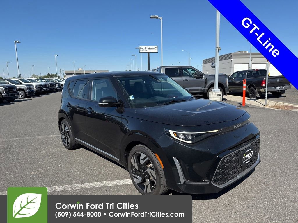 Used 2023 Kia Soul GT-Line w/ GT-Line Technology Package FWD image 1