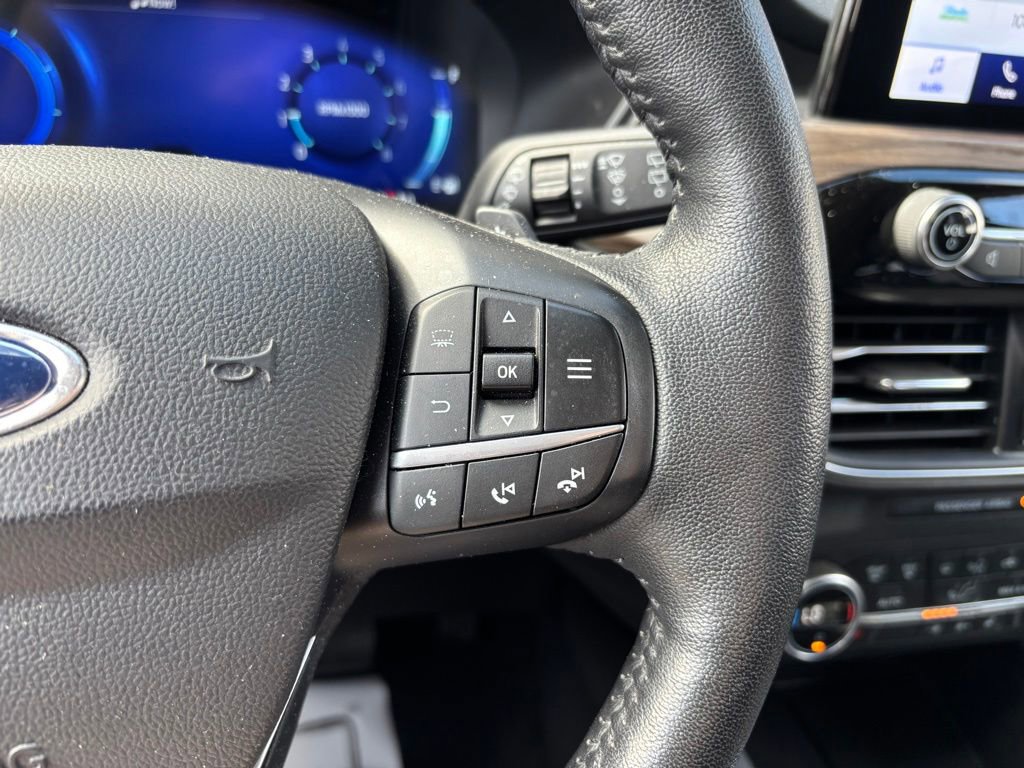 Used 2020 Ford Escape Titanium AWD/4WD image 29