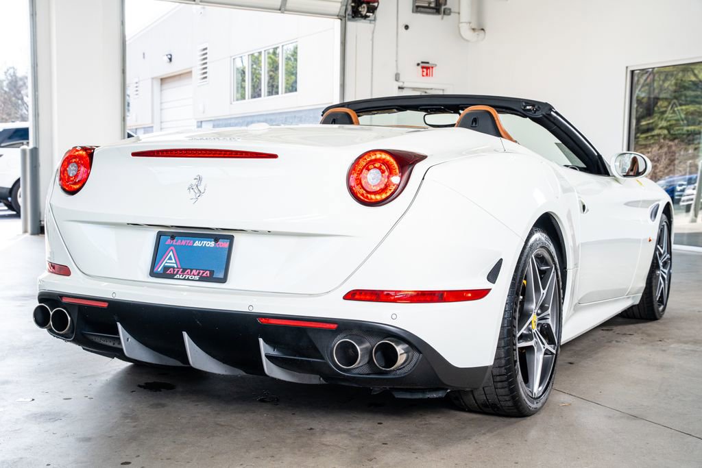 Used 2016 Ferrari California T image 7