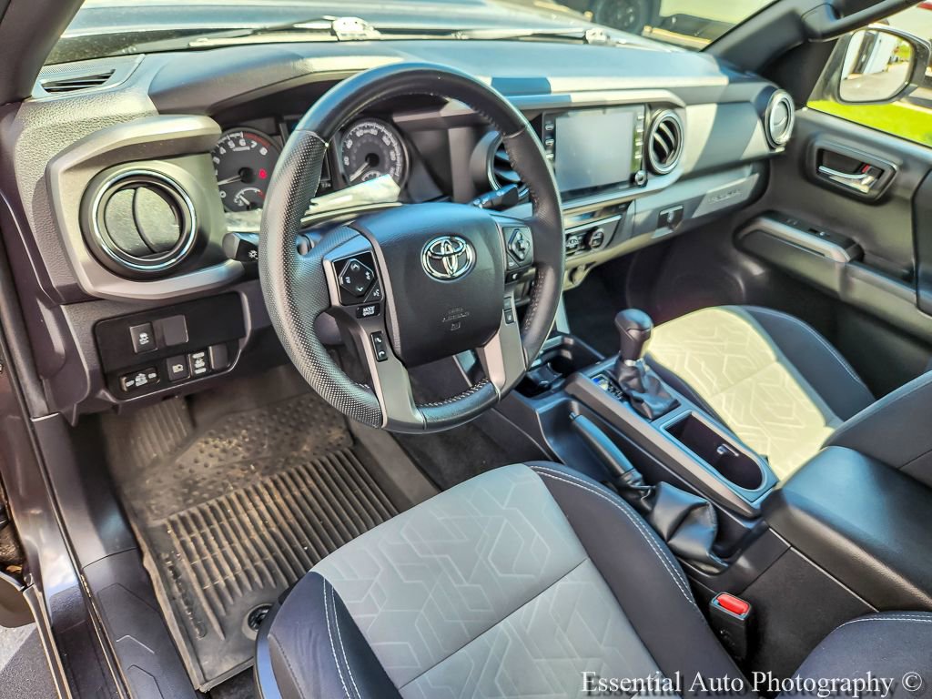 Used 2022 Toyota Tacoma TRD Sport AWD/4WD image 8