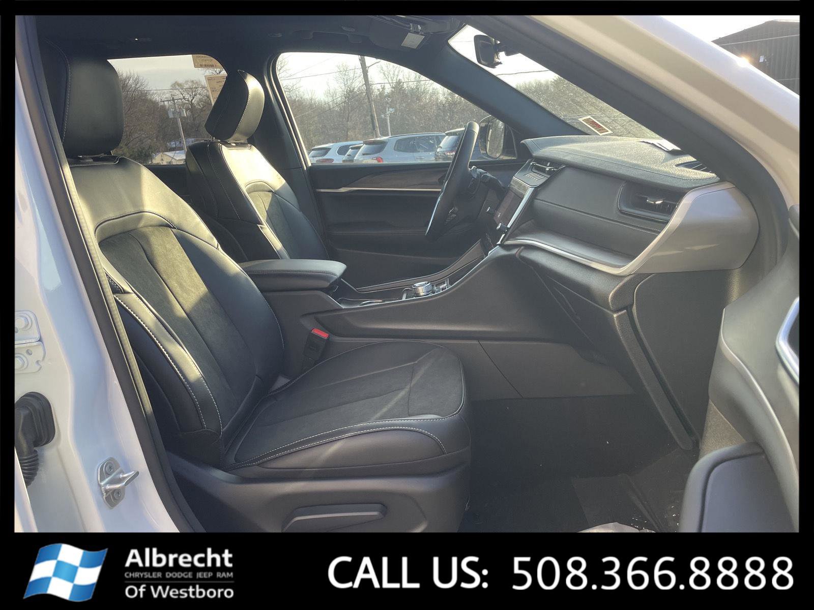 New 2026 Jeep Grand Cherokee Altitude image 16