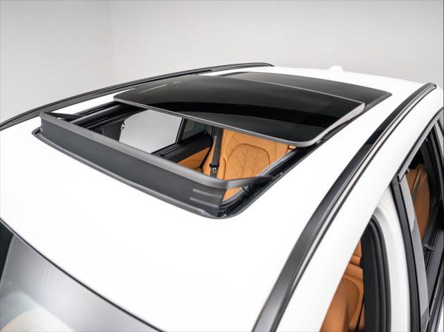 Used 2025 BMW X5 M60i w/ Executive Package image 16