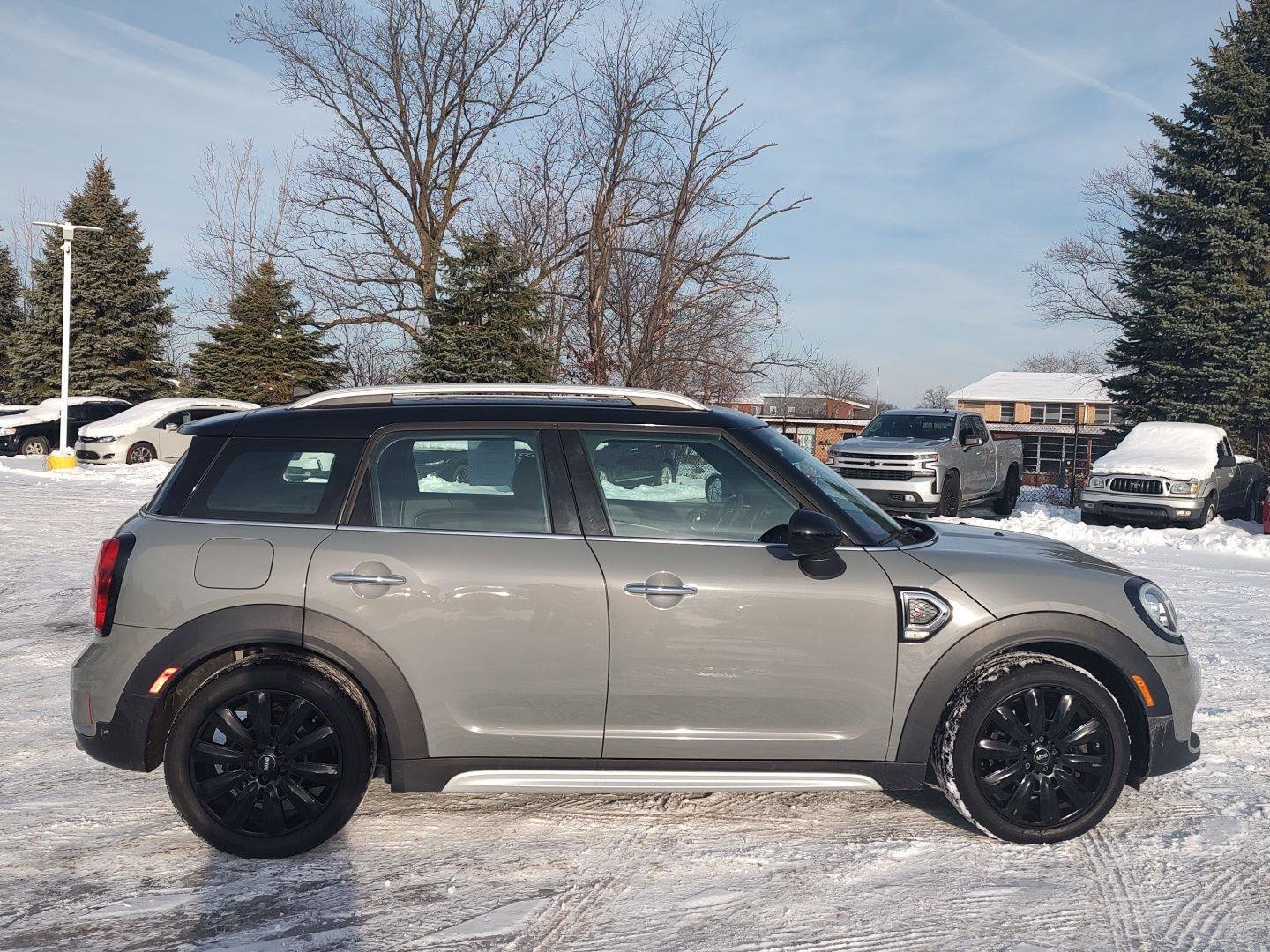 Used 2019 MINI Cooper Countryman S w/ Storage Package image 27